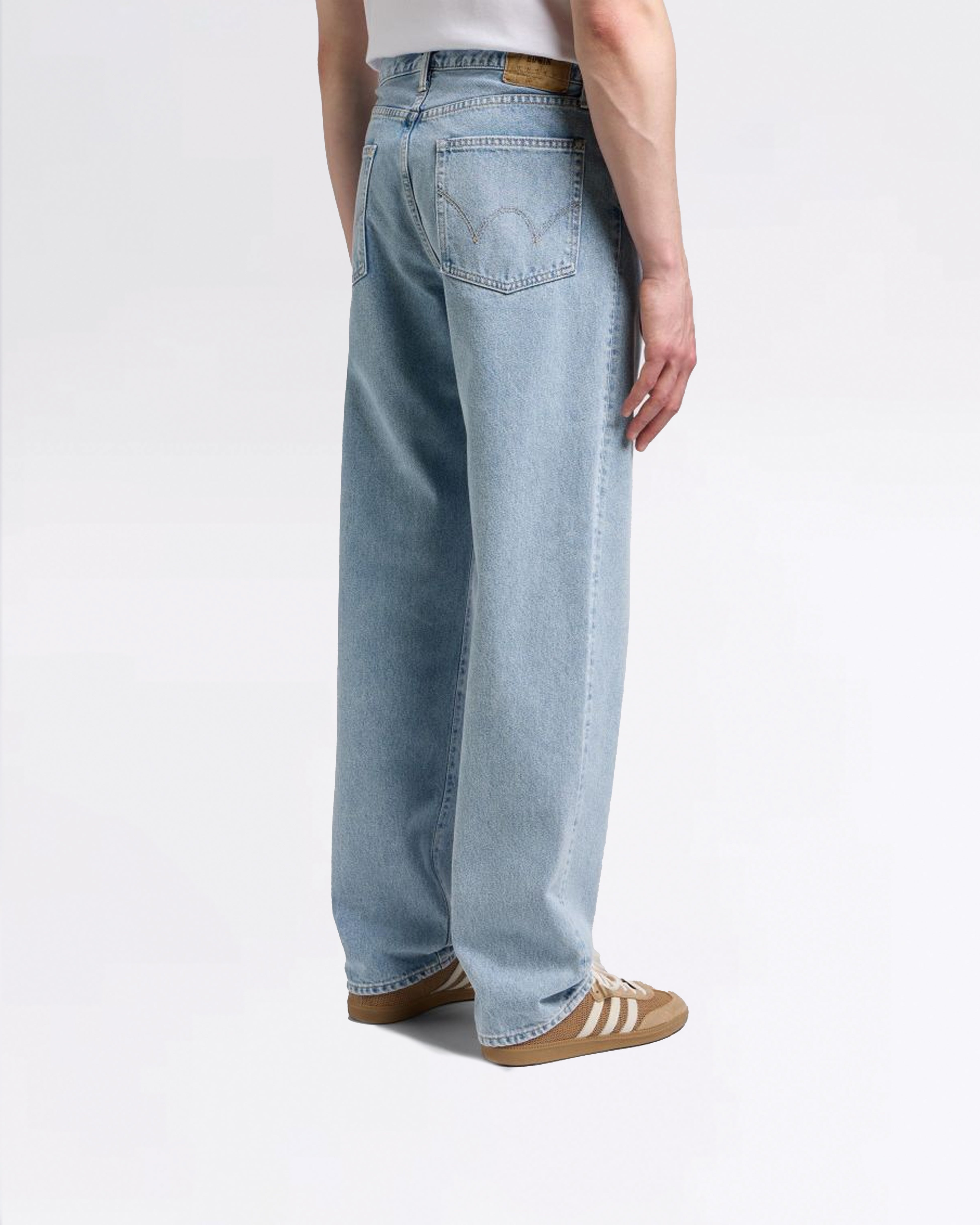 LOOSE FIT PANT MADE IN JAPAN BLUE LIGHT USED L32