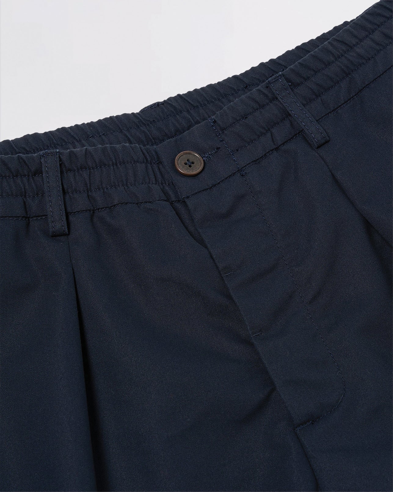 PLEATED TRACK SHORT NAVY BRUSHED POLYTECH