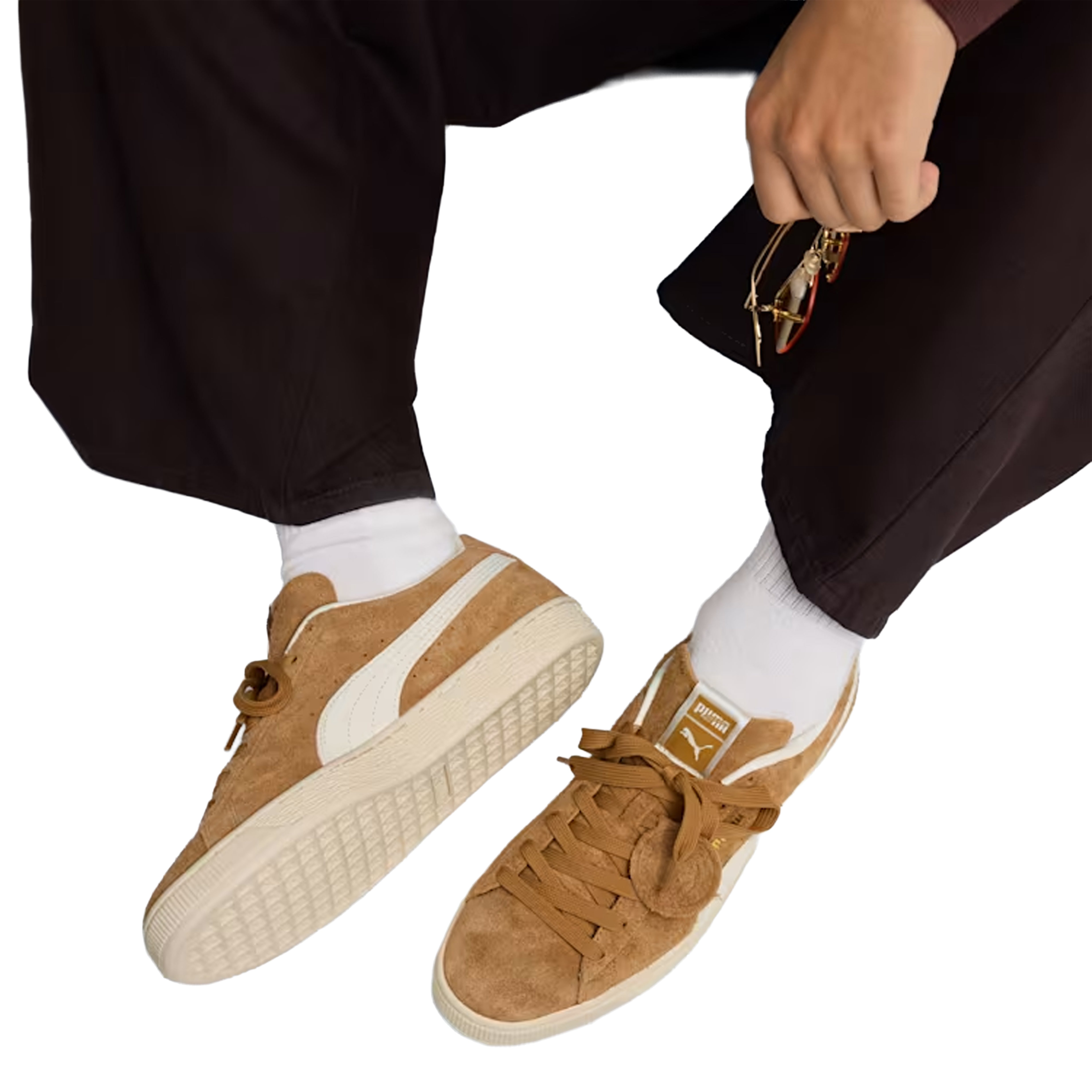 SUEDE CHARLES F STEAD IV HONEY BUTTER / WHITE
