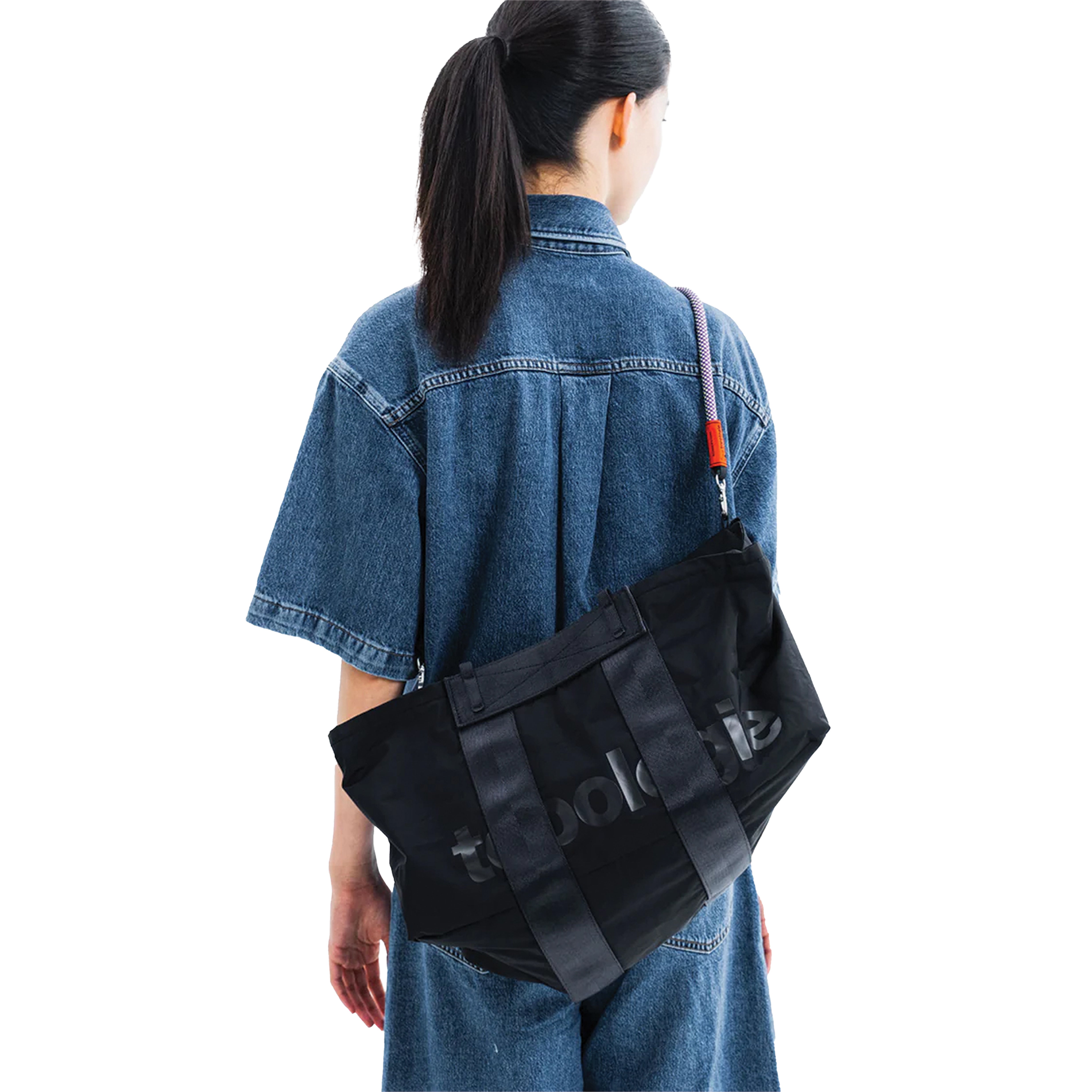 WARES BAGS サミットダッフルラージ ブラックテックサテン